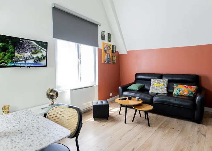 Mirabeau Sous Les Toits - Tours